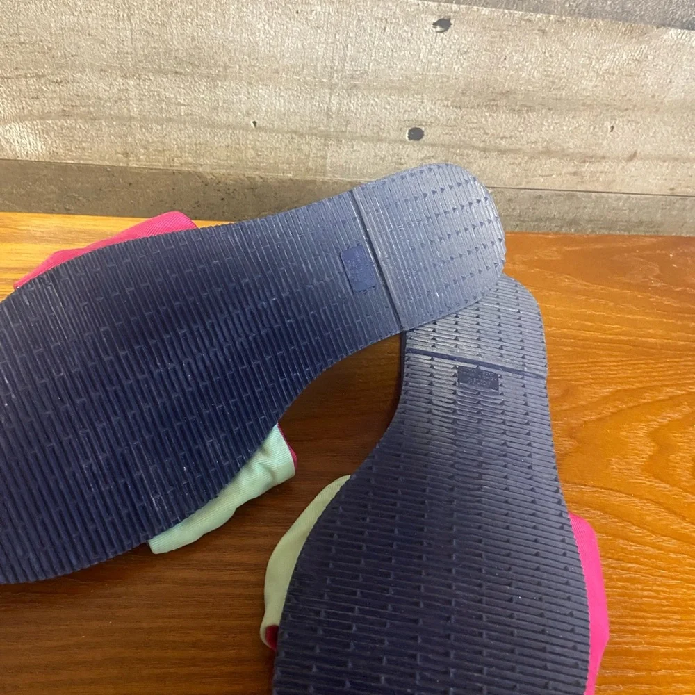Havaianas Women's Navy Flip Flops with Pink & Mint Bow Accent size 7/8